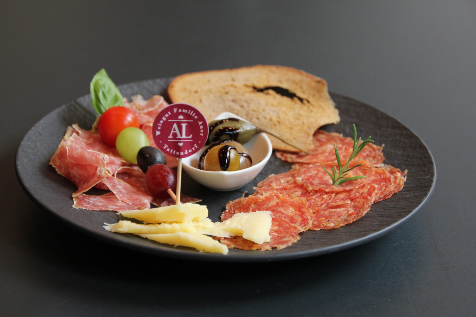 Mediterraner Salamiteller